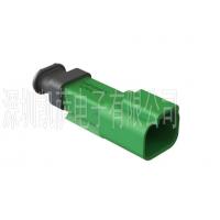 Amphenol 汽車連接器 AT04-2P-SR01GRN